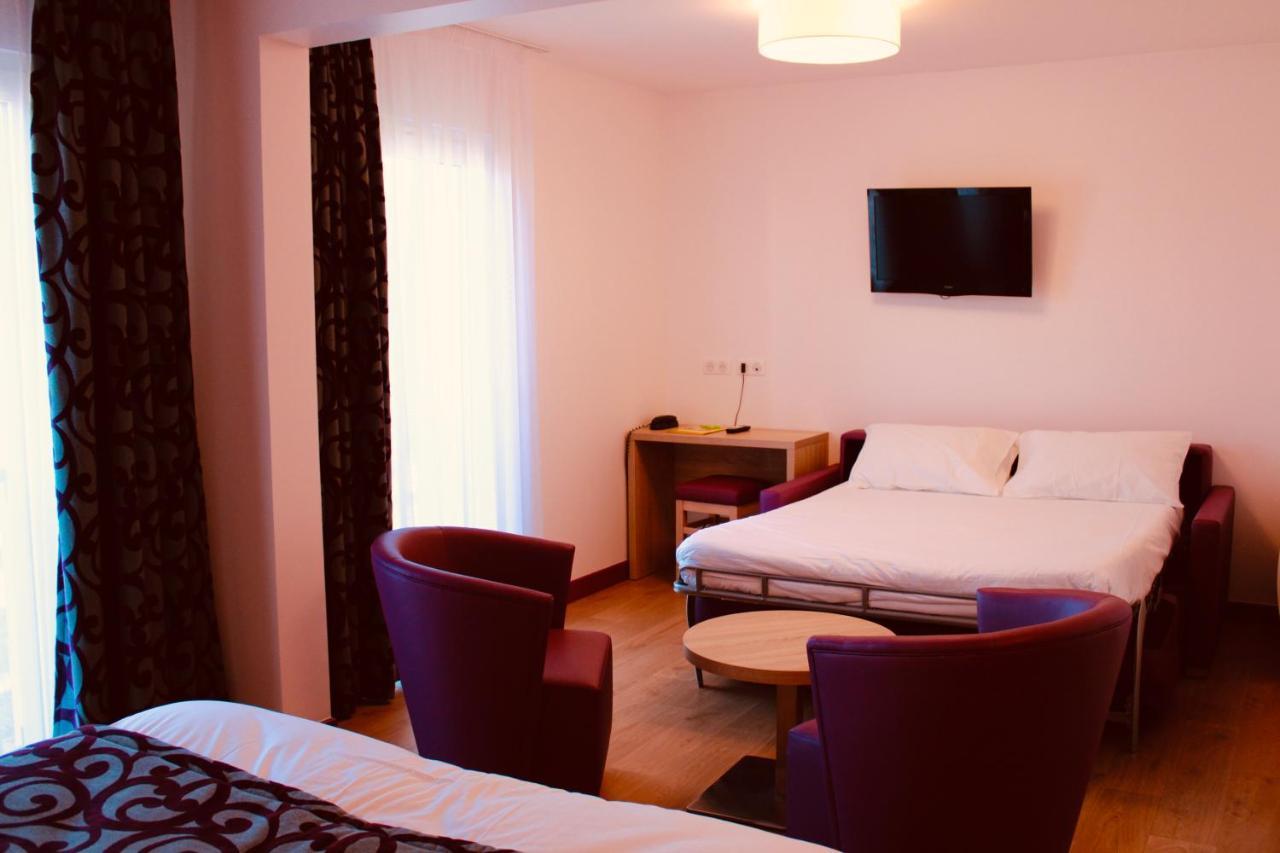 Aux Lys De Chablis Hotel Buitenkant foto